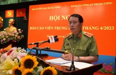 Lãnh đạo Nhà trường dự Hội nghị Báo cáo viên Trung ương tháng 4/2023