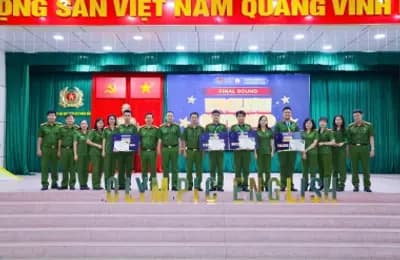 Chung kết cuộc thi Olympic tiếng Anh lần thứ VII