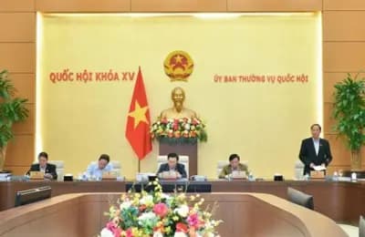 Nhất trí xây dựng và ban hành Luật đường bộ và Luật Trật tự an toàn giao thông đường bộ