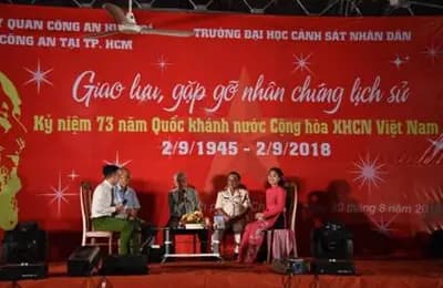 Giao lưu, gặp gỡ nhân chứng lịch sử