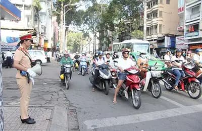 Công tác vận động quần chúng của lực lượng Cảnh sát giao thông công an Thành phố Hồ Chí Minh trong đ