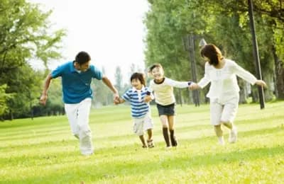 Bảo vệ chế độ hôn nhân và gia đình